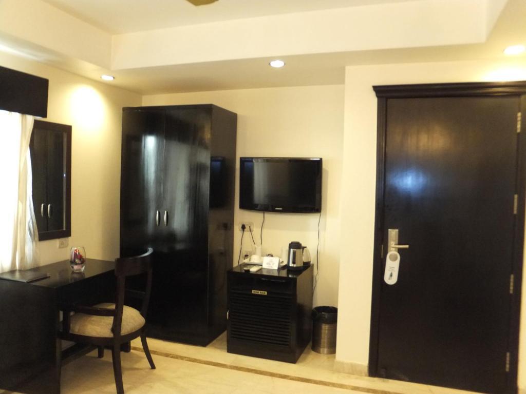 Hotel Meridian Plaza New Delhi Extérieur photo